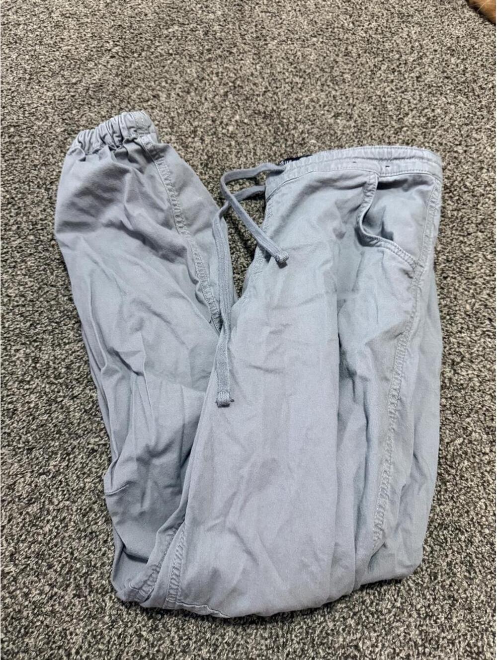 Hollister lightweight gray jogger pants Size S
